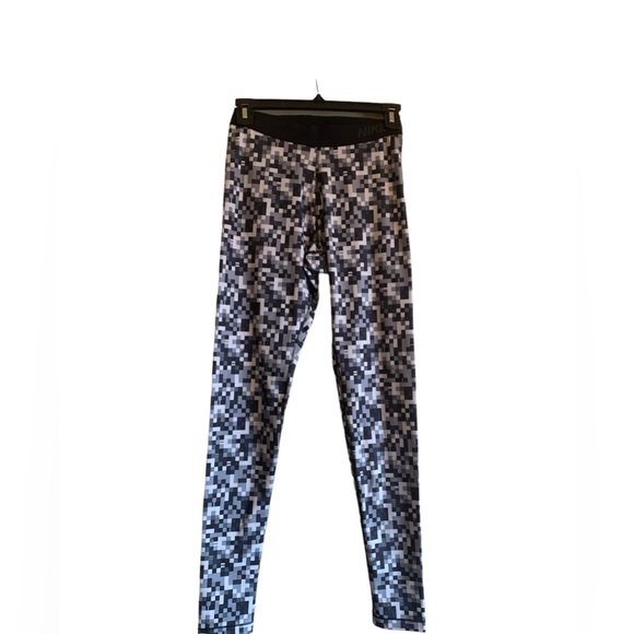 Nike Pants - Nike PRO Leggings